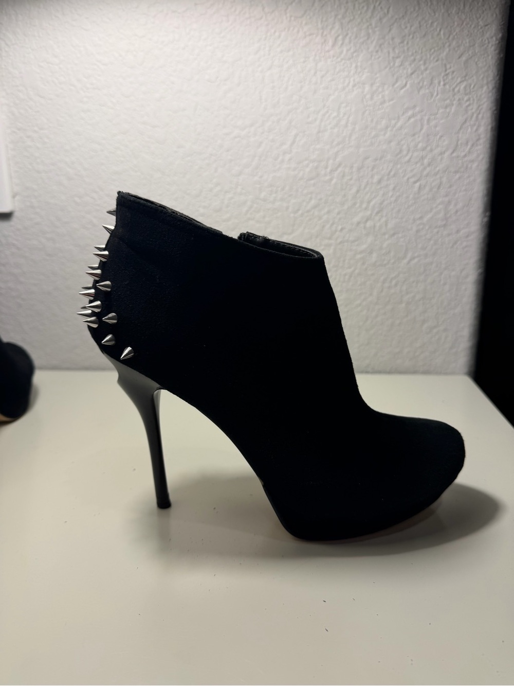 DV by Dolce Vita Black Spike-Back Stiletto Ankle Bootie